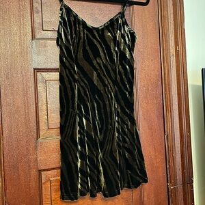 Chic Black and Brown Velvet Mini Dress